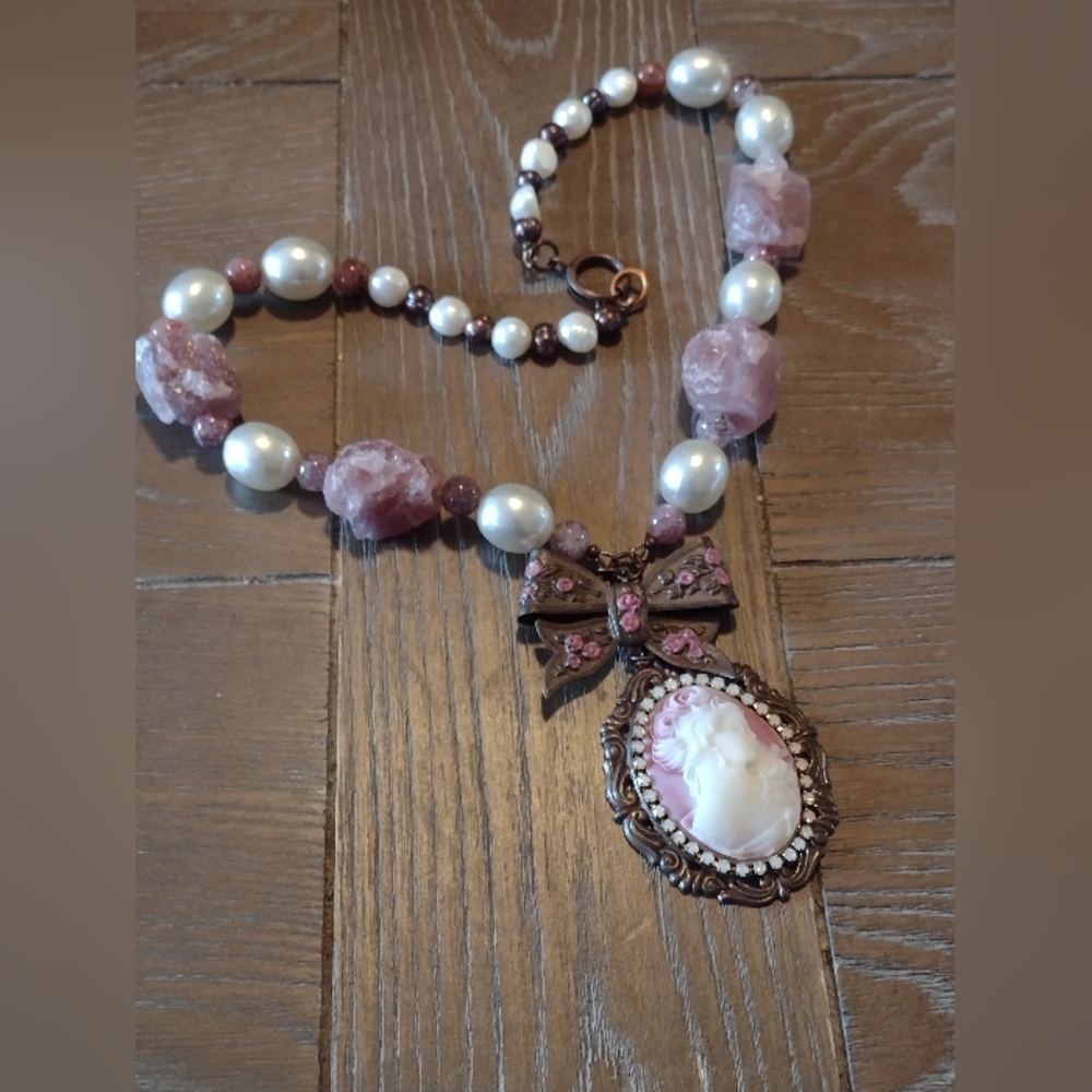 Unique Raw Stone & Faux Pearl Cameo Necklace
